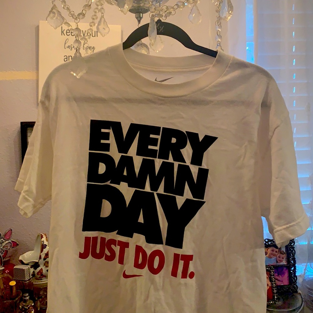 Nike Womens Loose Fit Tee